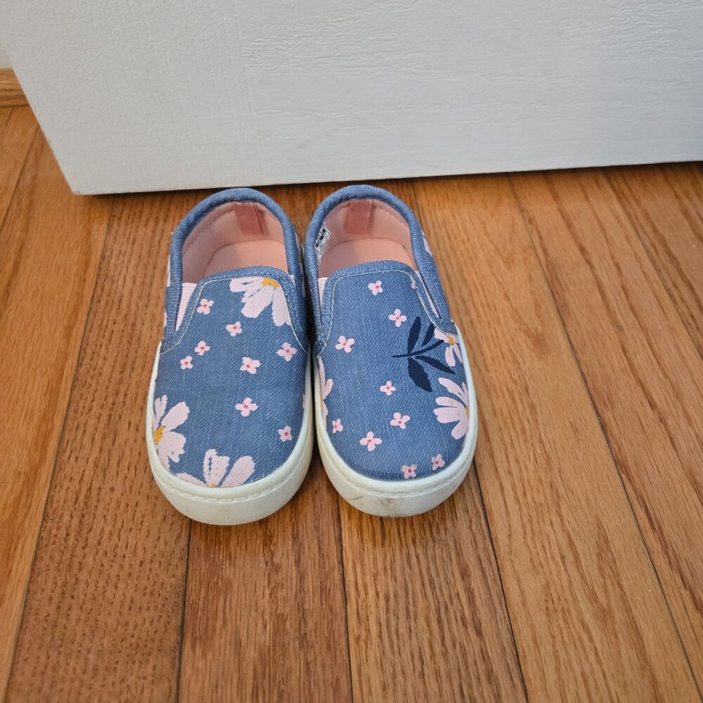 Girls Carters size 5 toddler blue and pink floral sneakers